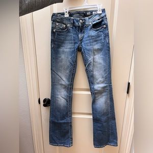 Miss me jeans size 26 inseam 34. Only worn 2 times
